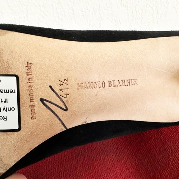 Manolo Blahnik Suede Ankle Boots. - Picture 5 of 9